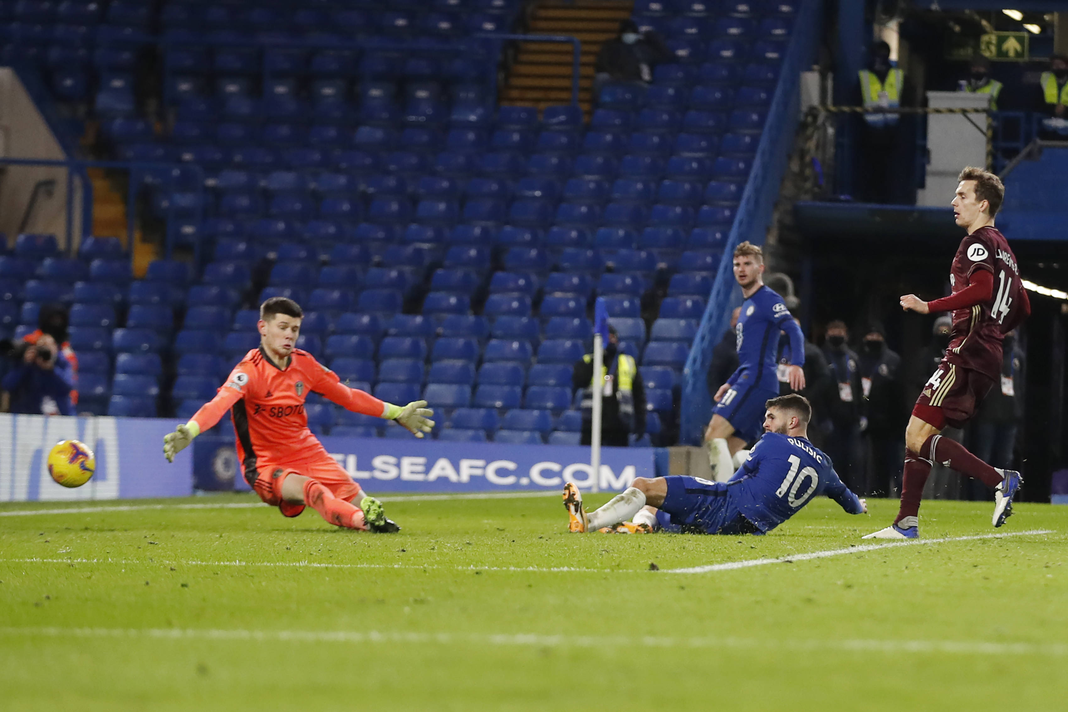 后卫线上锁 后卫线上锁